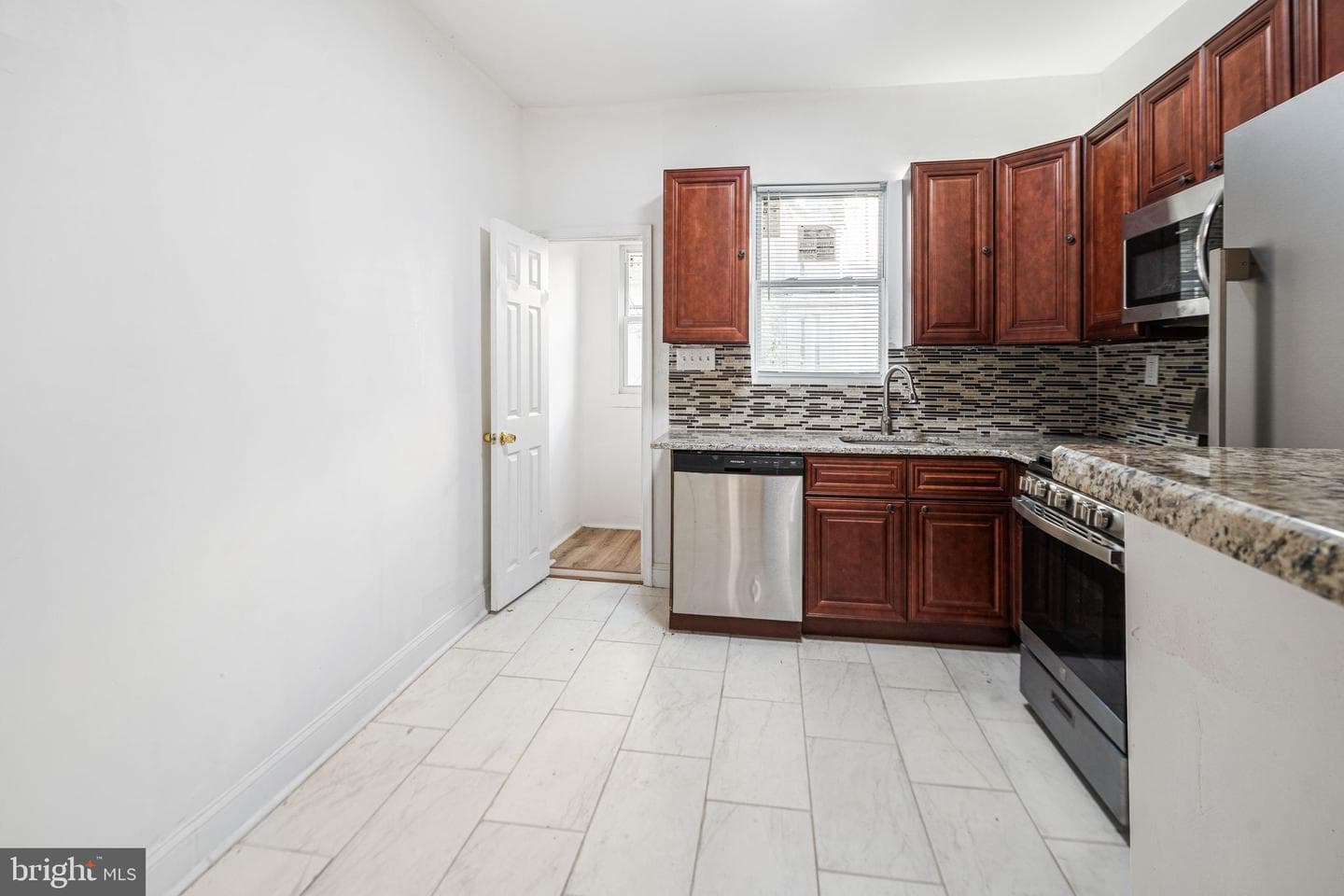 5717 Pemberton Street photo 4