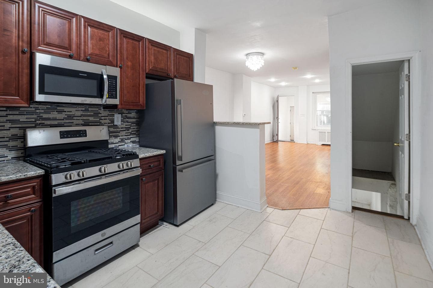 5717 Pemberton Street photo 5