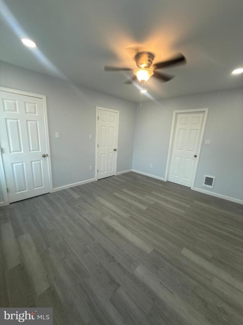 5018 Glenloch Street photo 17