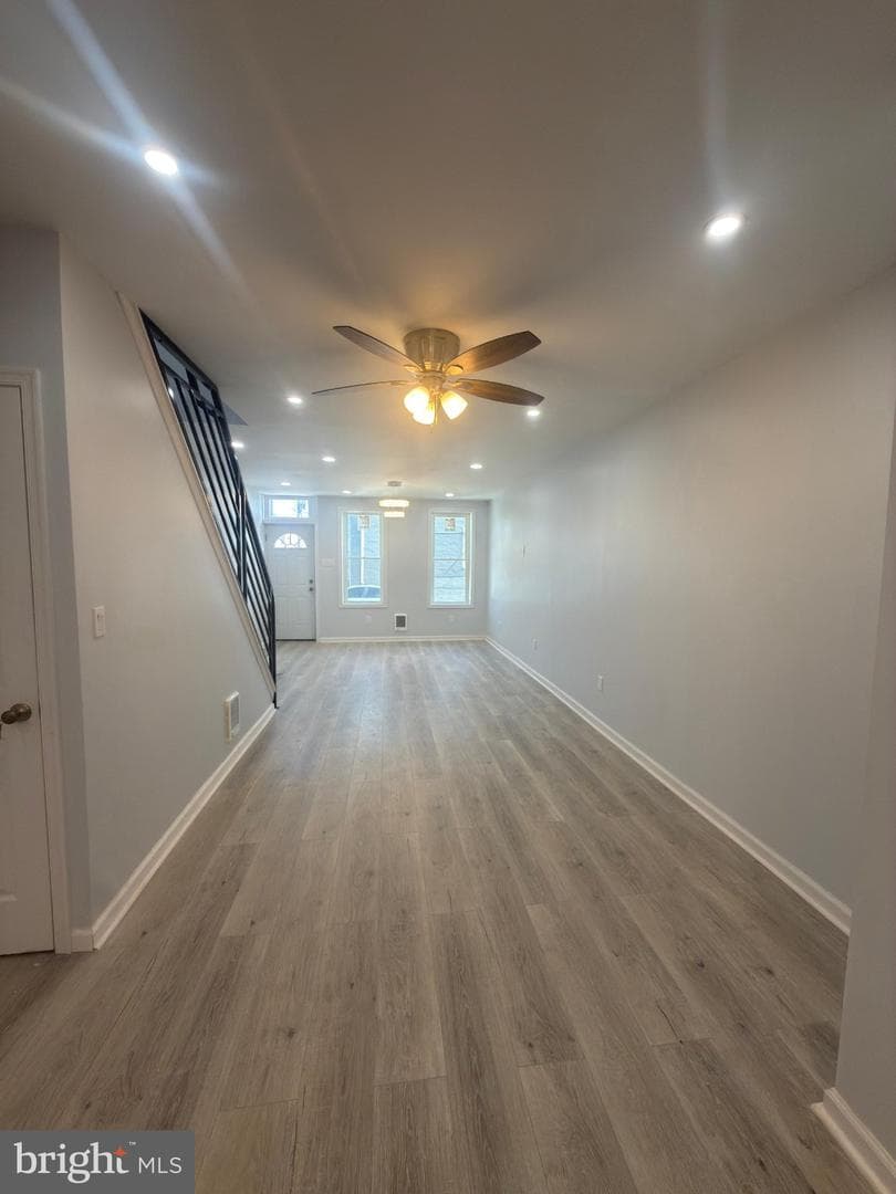 5018 Glenloch Street photo 8