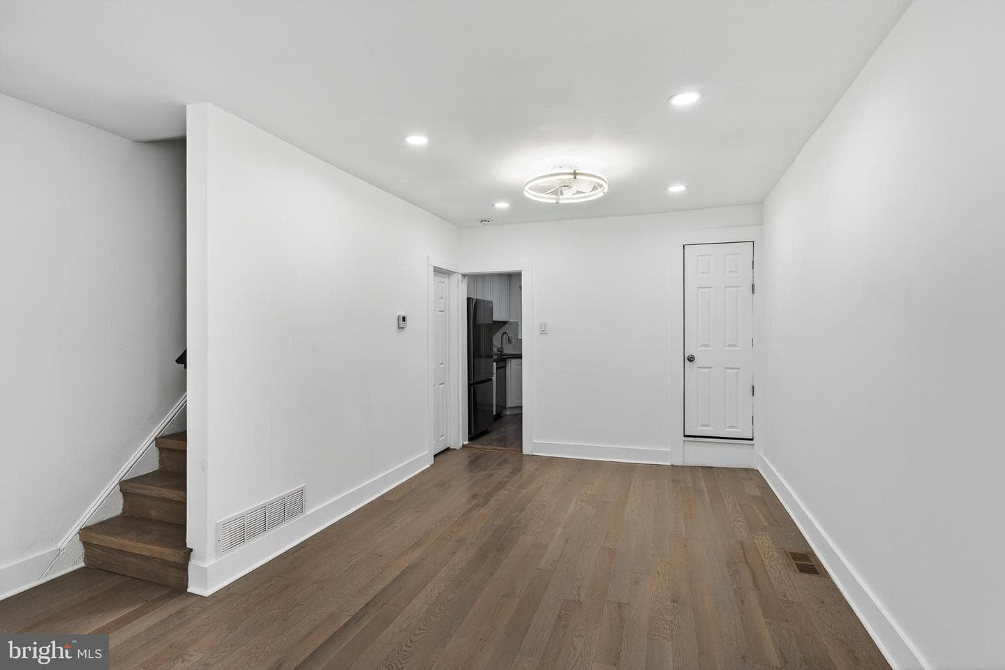 2029 Sigel Street photo 14