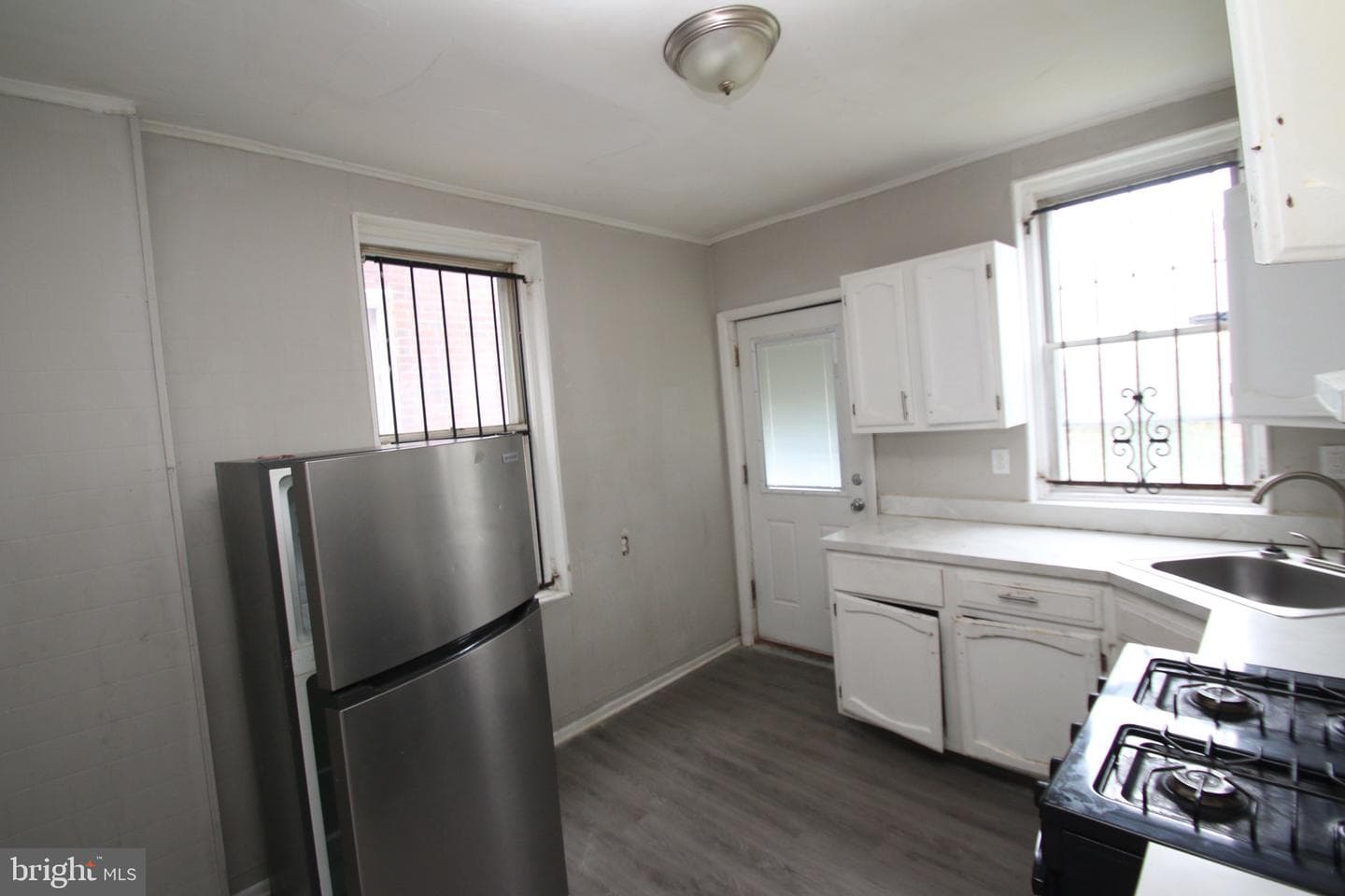 6309 N Norwood Street photo 4