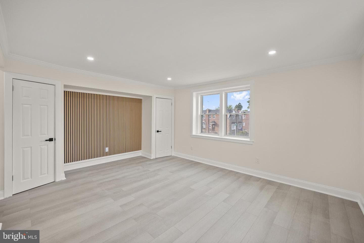 6484 Anderson St photo 18