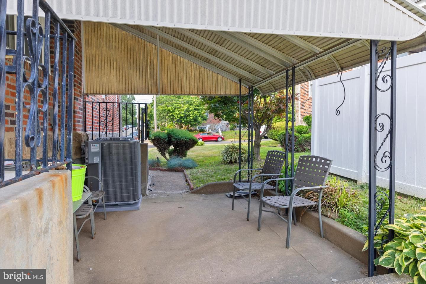 6484 Anderson St photo 25