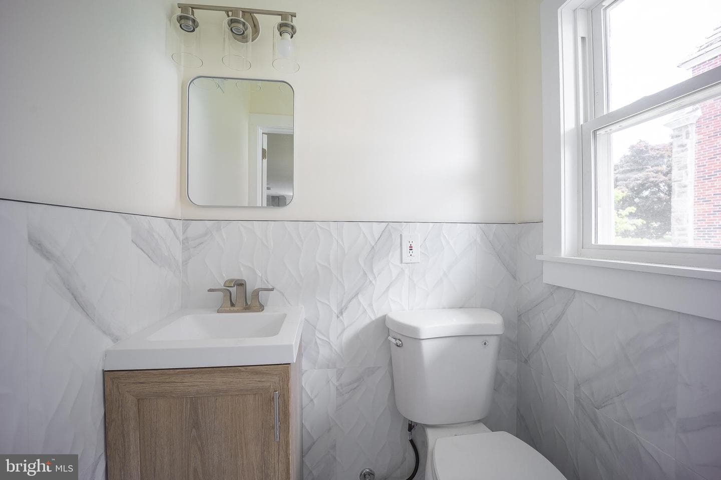 6484 Anderson St photo 6