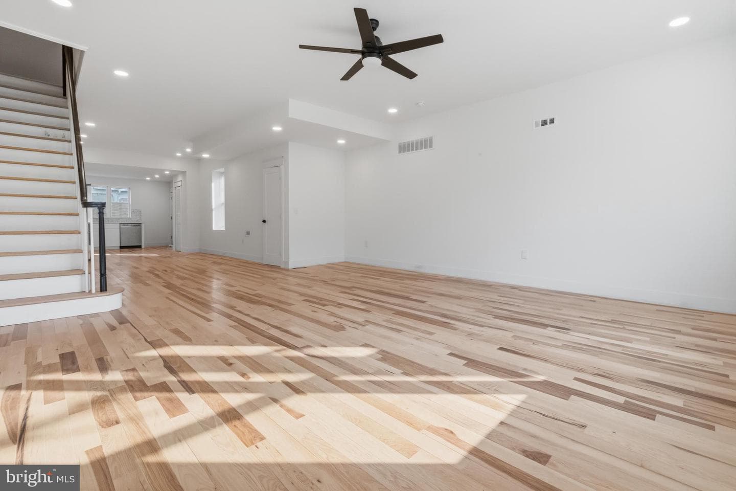 3273 Belgrade Street photo 4