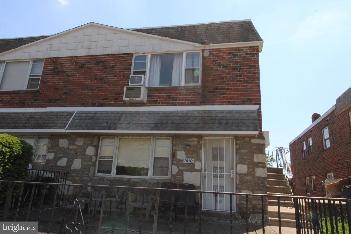 1610 Griffith Street photo 1