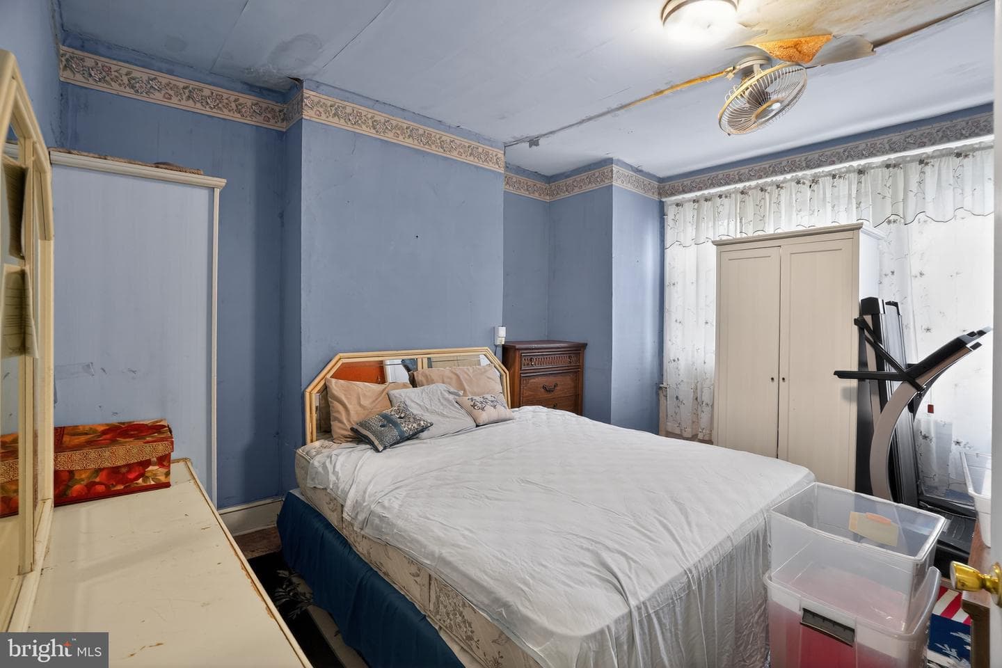 3757 N Marshall Street photo 15