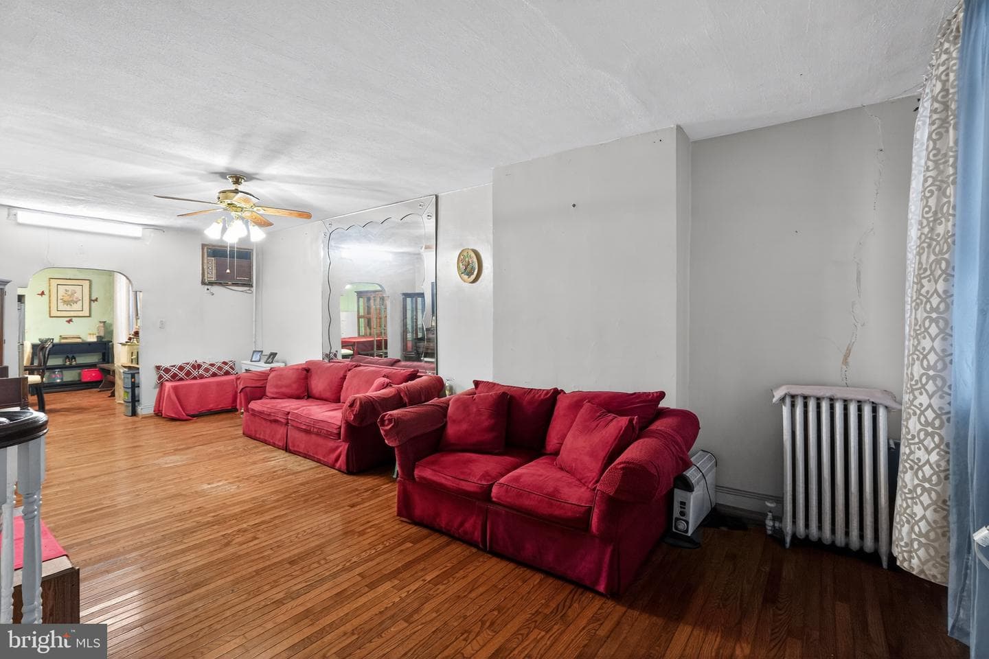3757 N Marshall Street photo 4