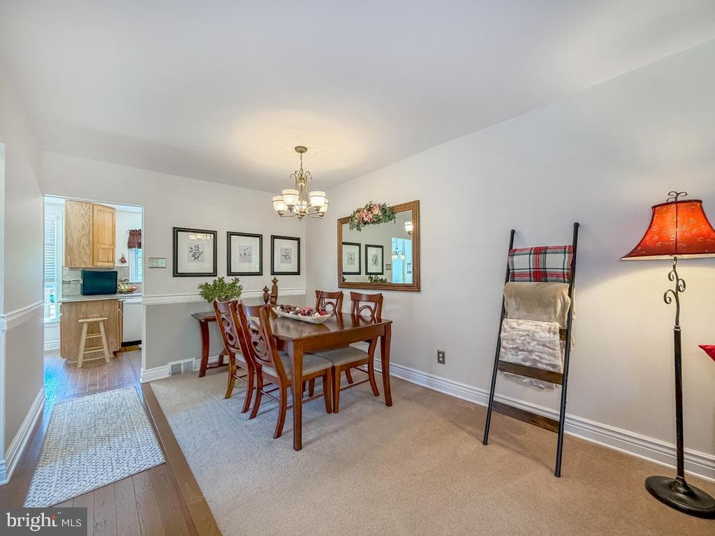 1338 Ascot Place photo 11