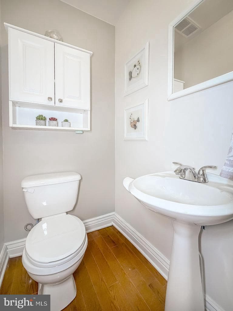 1338 Ascot Place photo 16