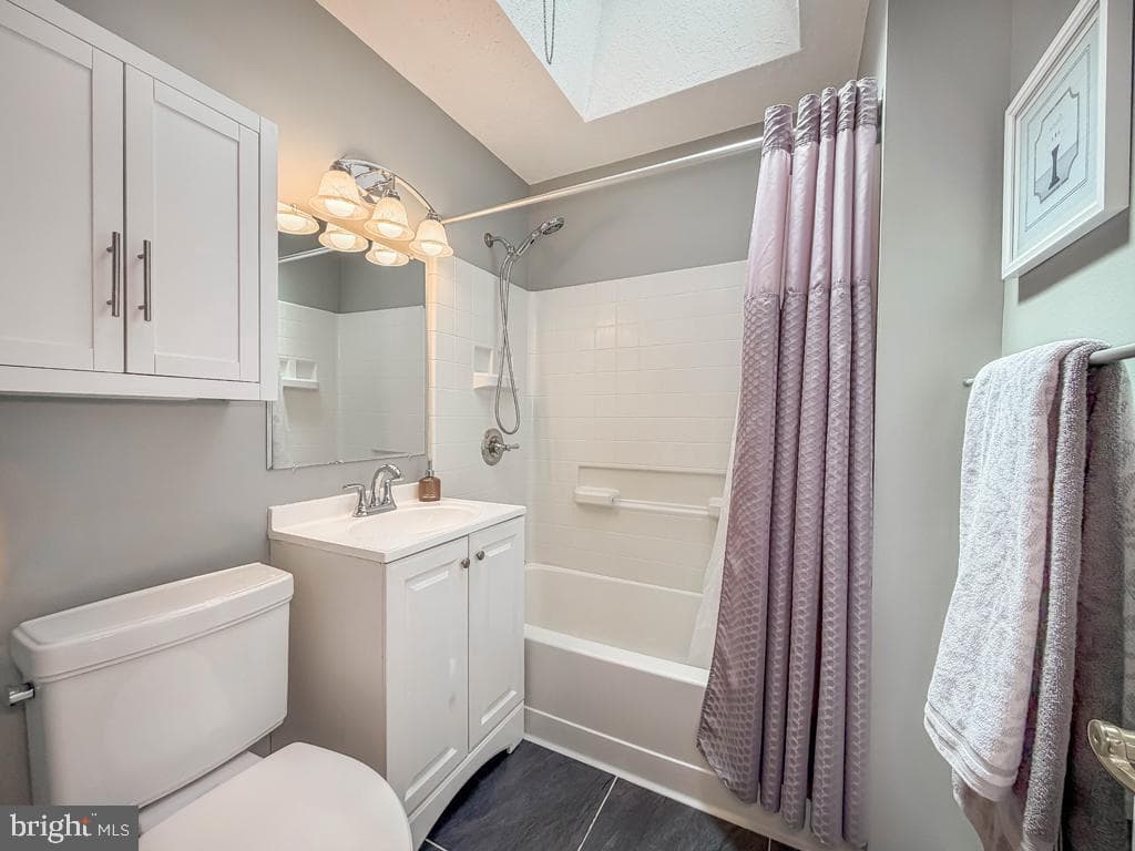 1338 Ascot Place photo 26