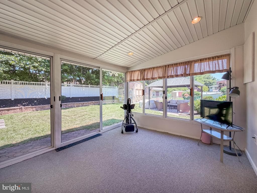 1338 Ascot Place photo 33