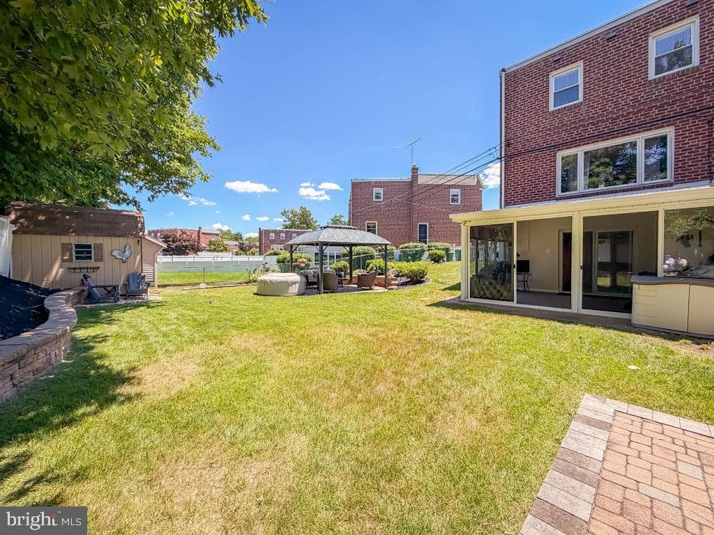 1338 Ascot Place photo 39