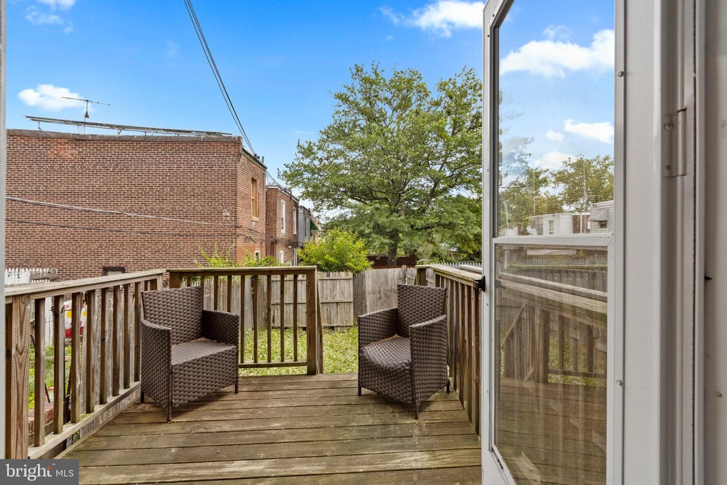 1365 Dyre Street photo 32