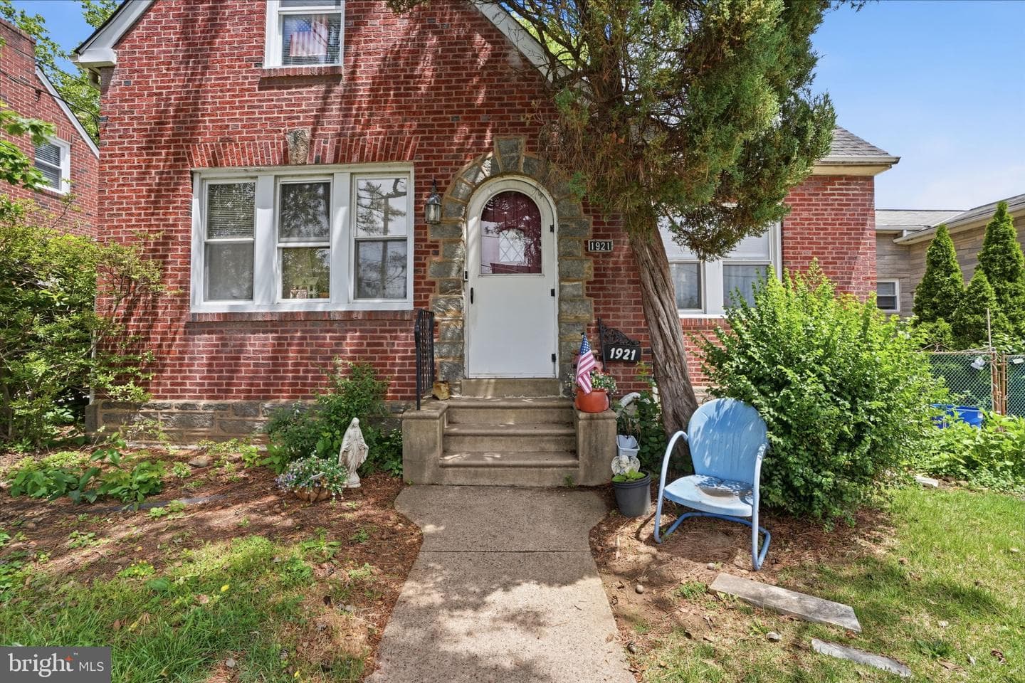 1921 Ripley Street photo 4