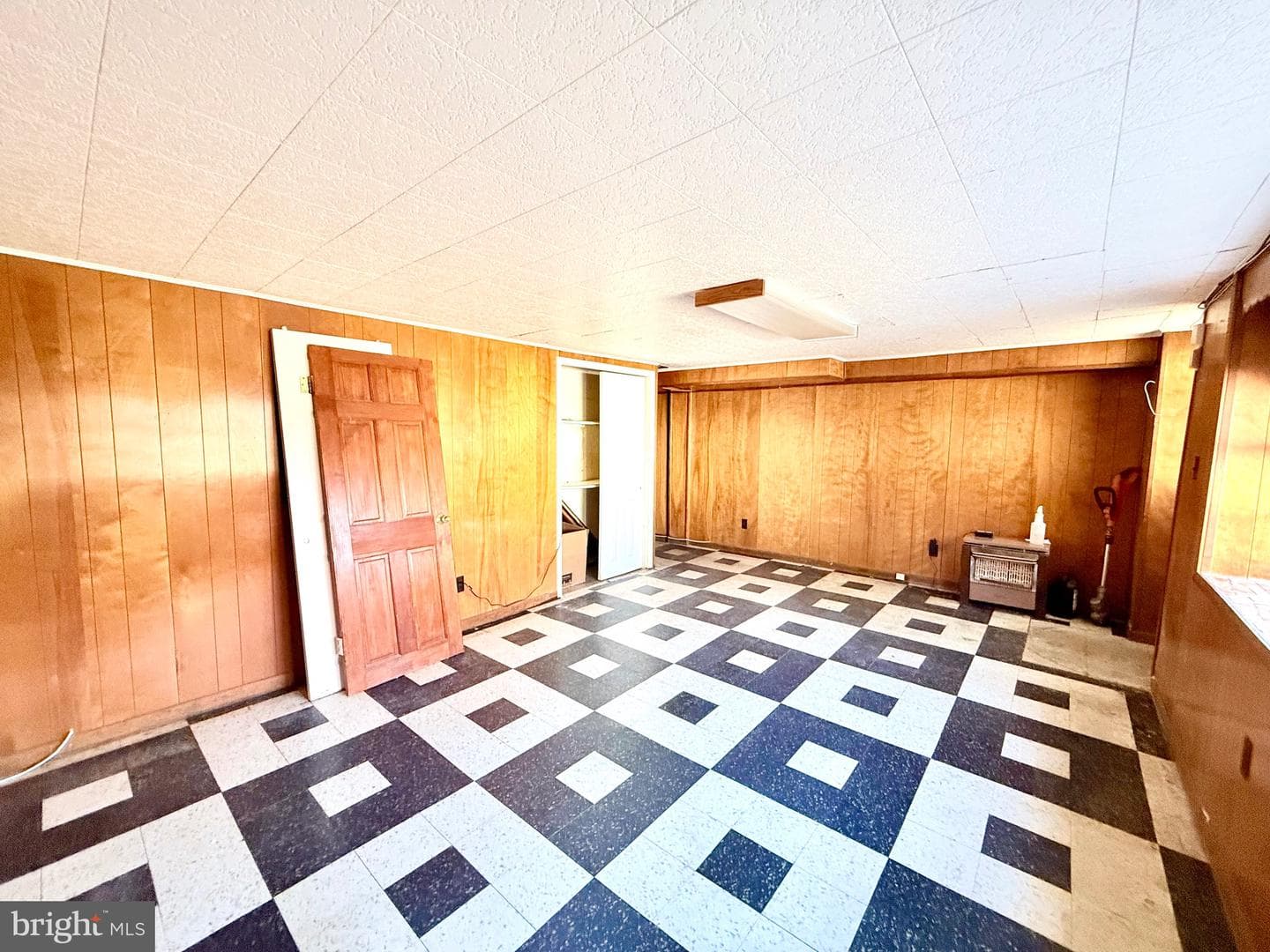12004 Salina Place photo 31