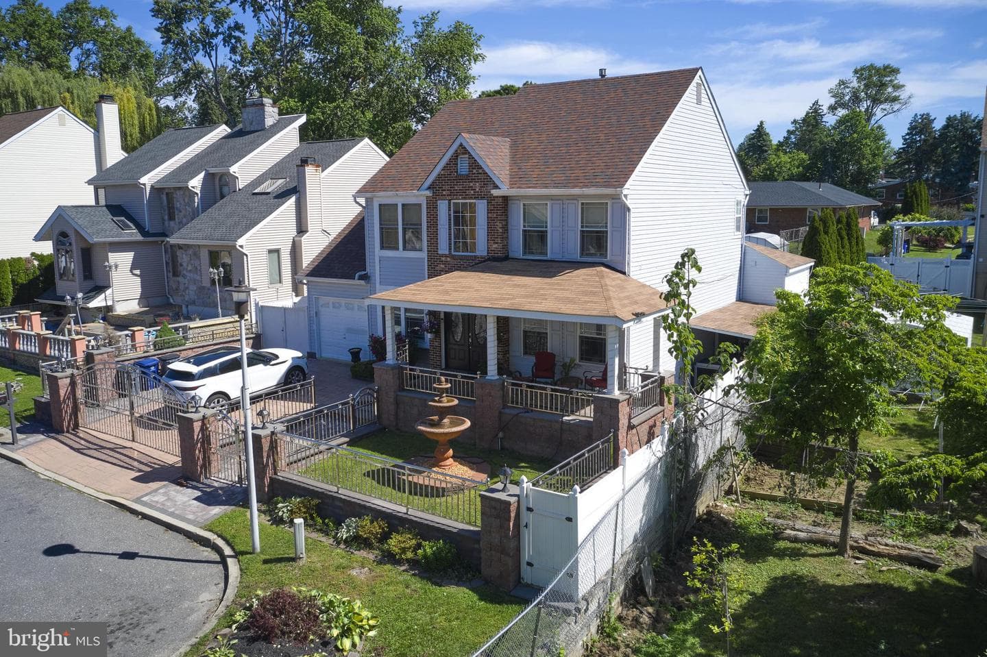 8905 Springview Road, Philadelphia