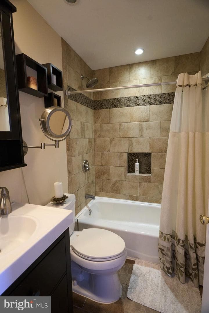 8905 Springview Road photo 50