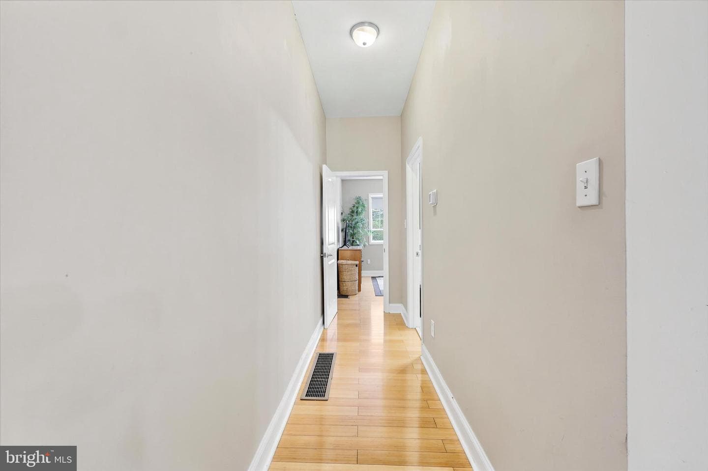 514 Titan Street photo 18
