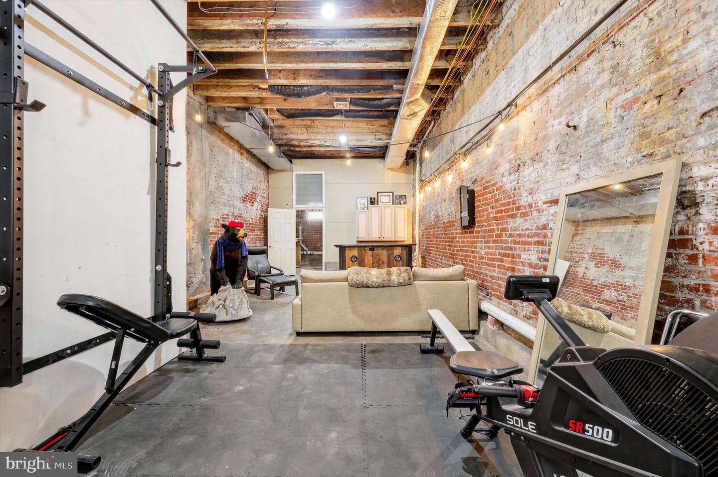 514 Titan Street photo 3