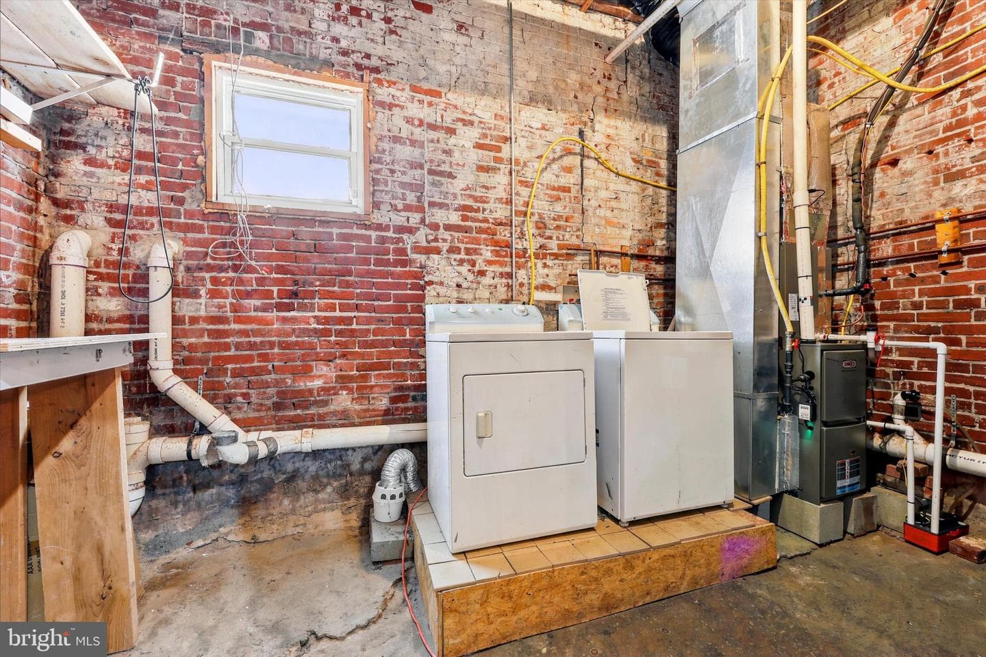 514 Titan Street photo 5