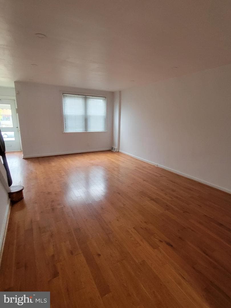 2838 Tyson Avenue photo 11