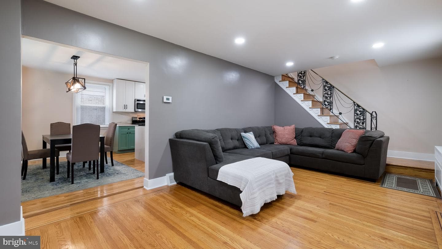 4020 Benson Street photo 11