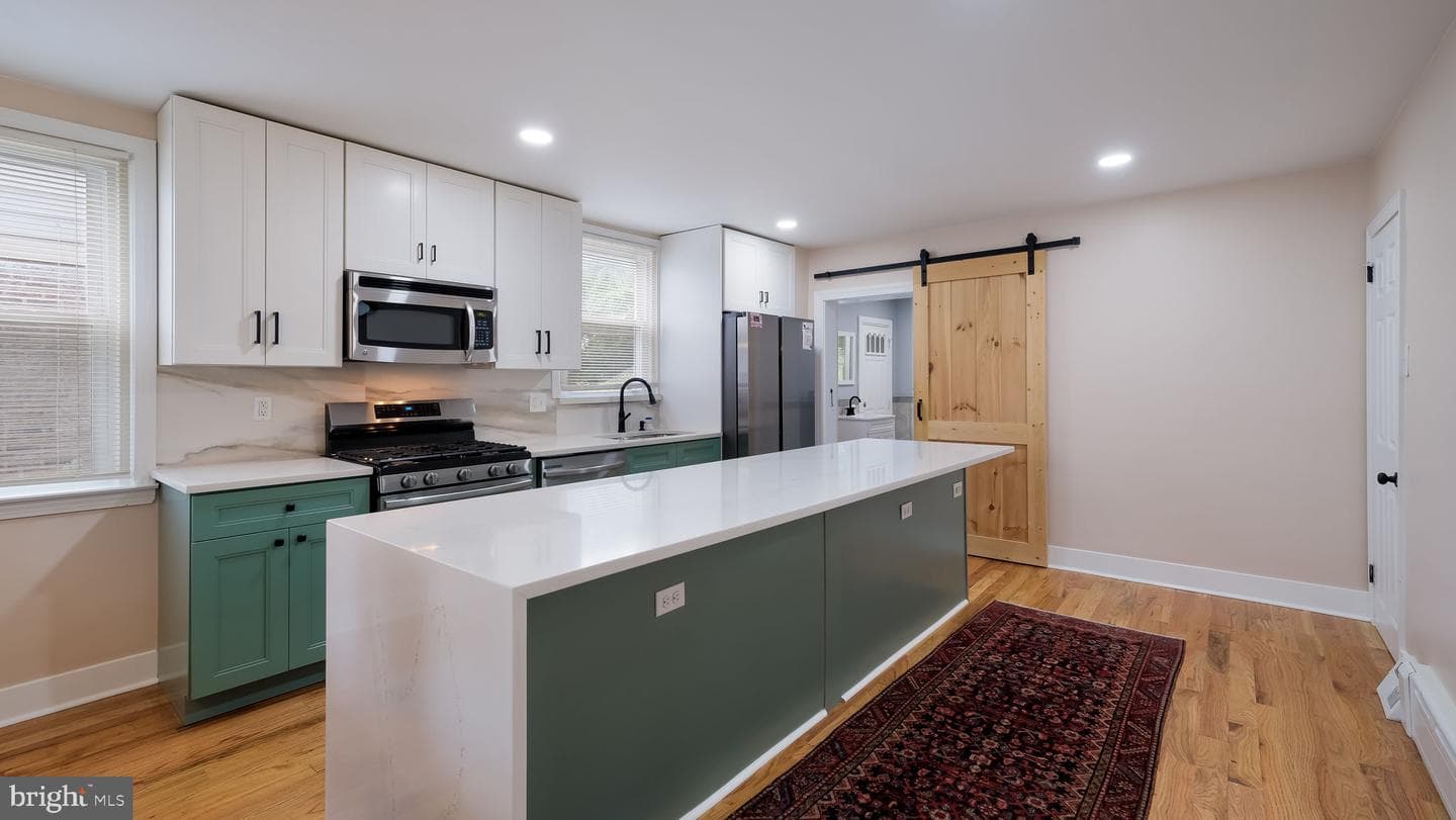 4020 Benson Street photo 14