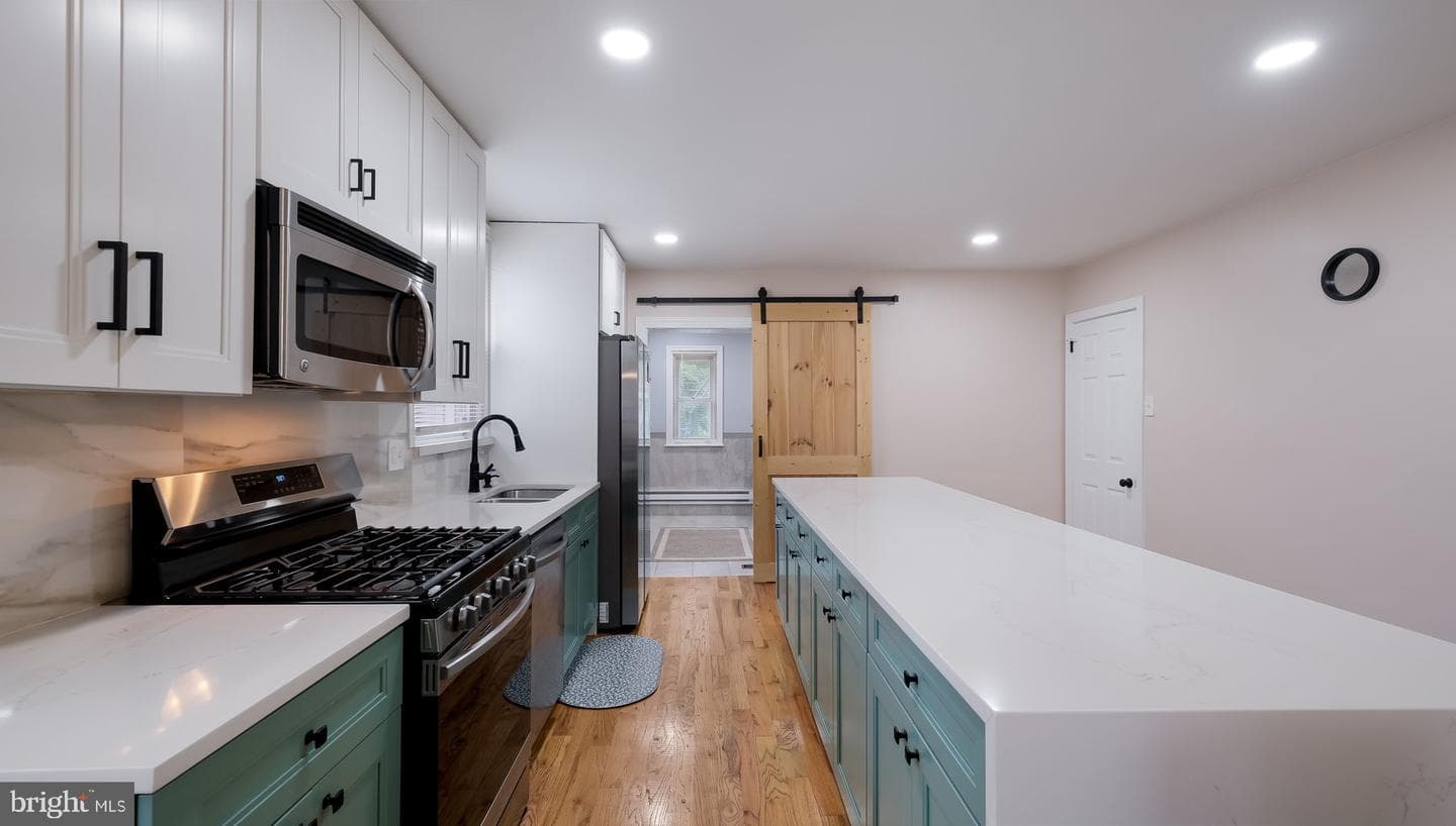 4020 Benson Street photo 21