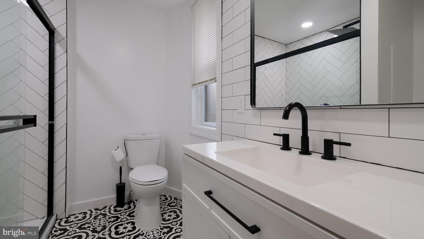 4020 Benson Street photo 28
