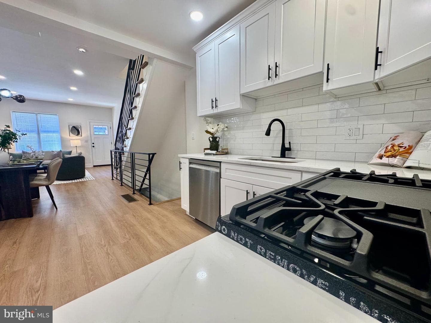 2931 W Flora Street photo 8