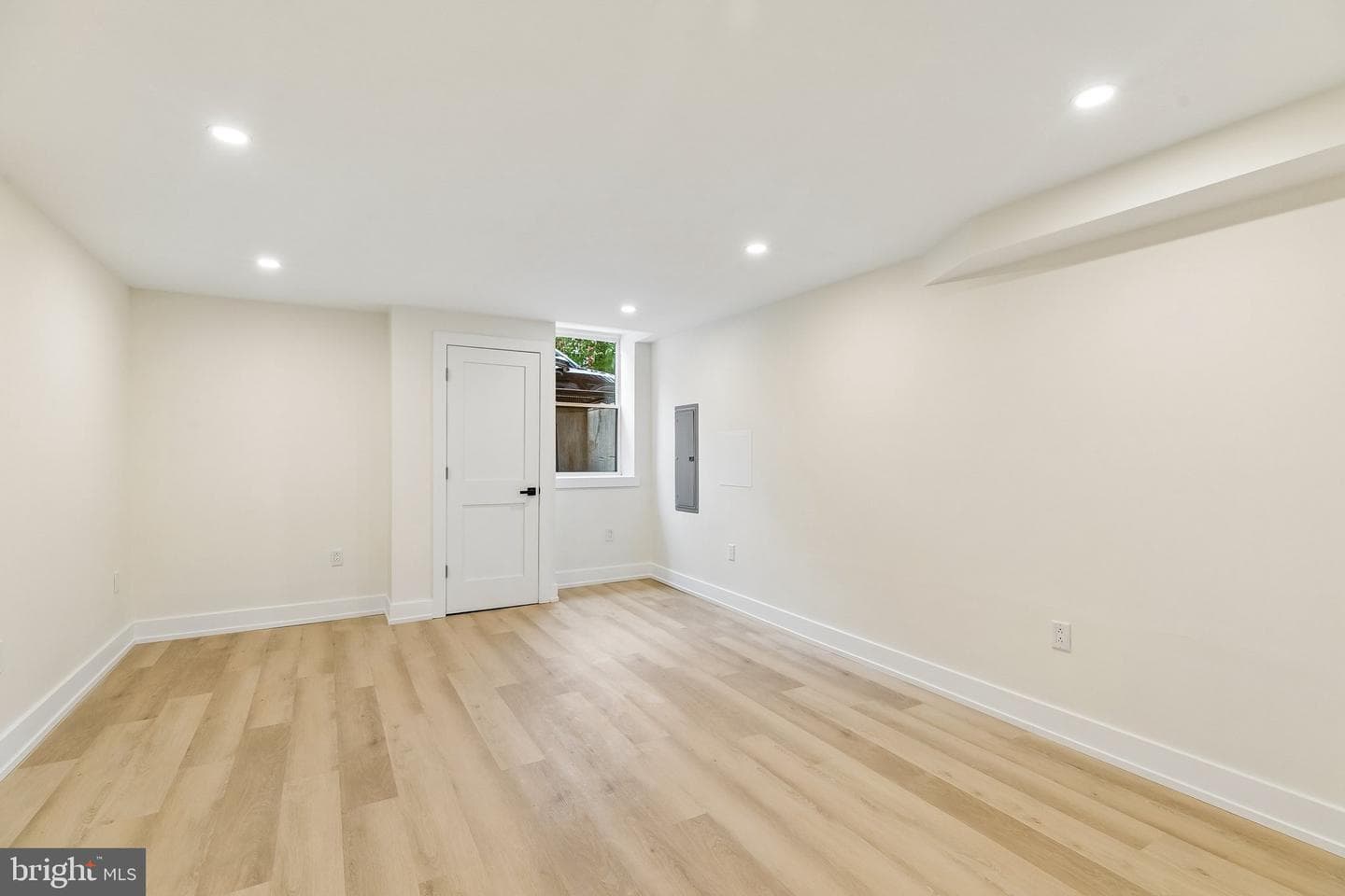2239 Catharine Street photo 43