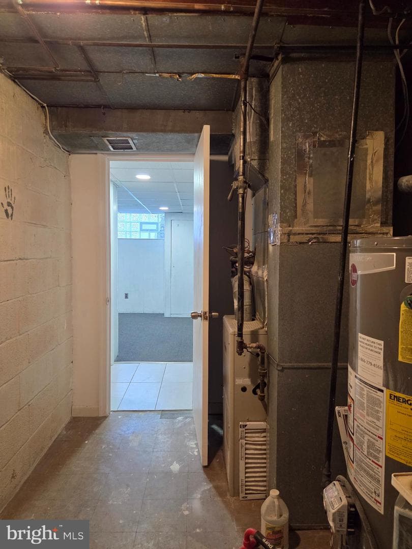 211 Lardner Street photo 32