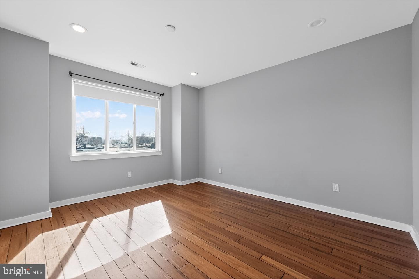 1508 S Lecount Street photo 32