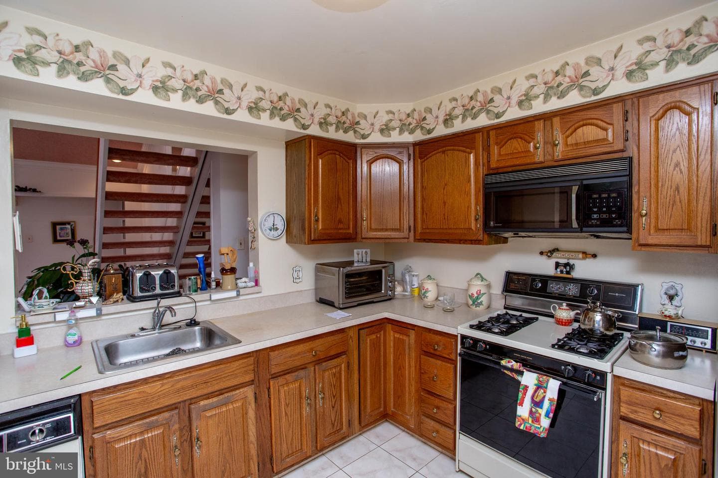 73305 Delaire Landing Road #305 photo 12