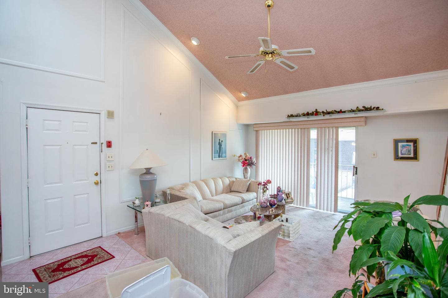 73305 Delaire Landing Road #305 photo 5