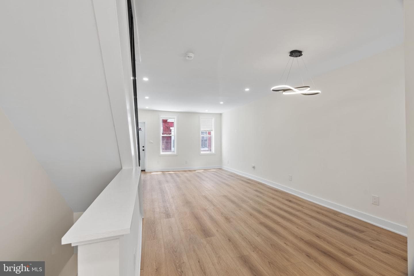 403 Daly Street photo 7