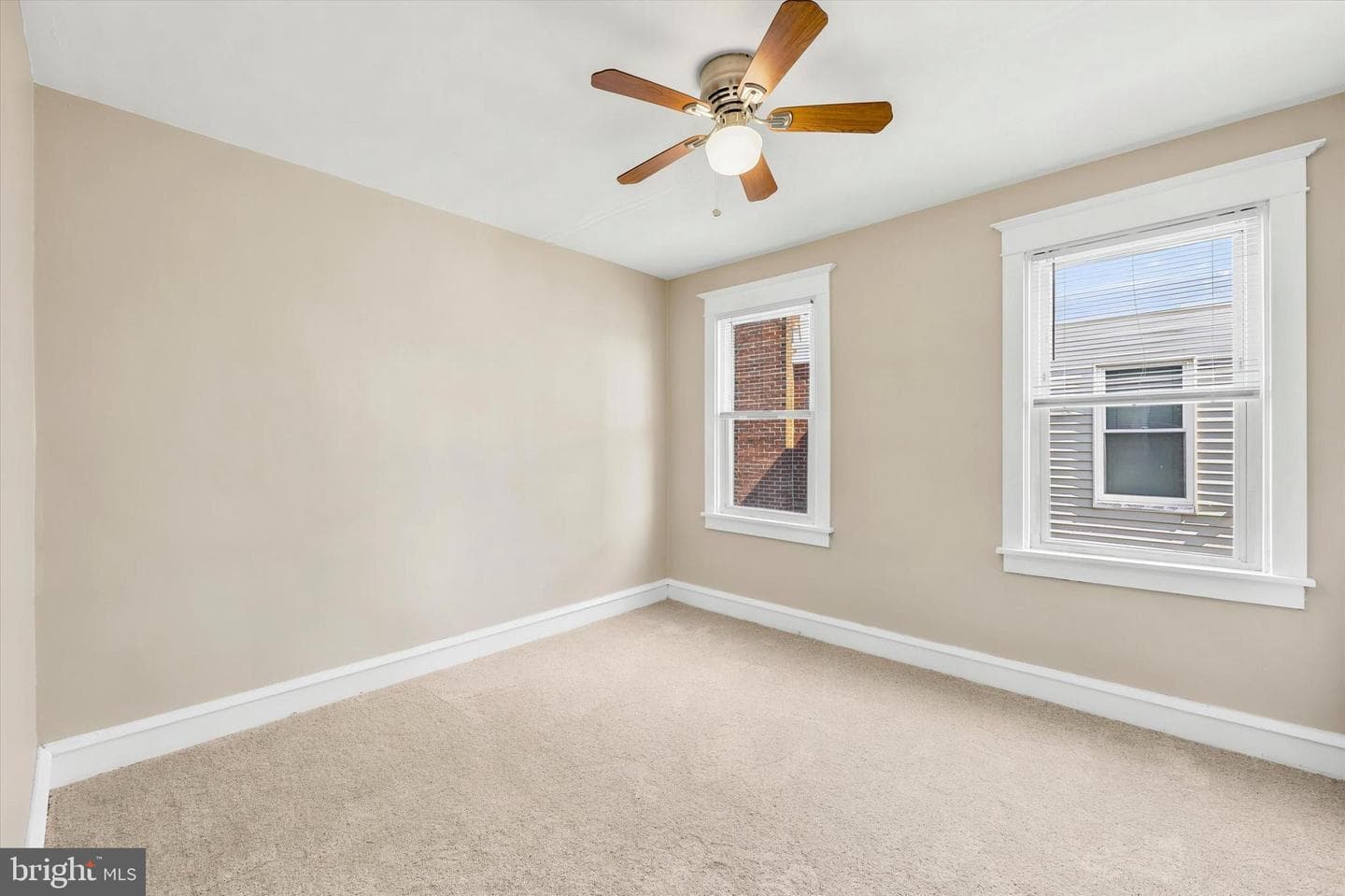 7781 Hasbrook Avenue photo 28