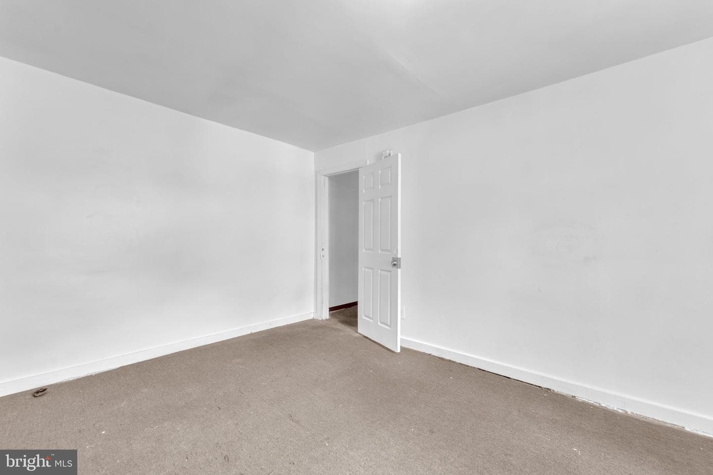 162 W Manheim Street photo 20