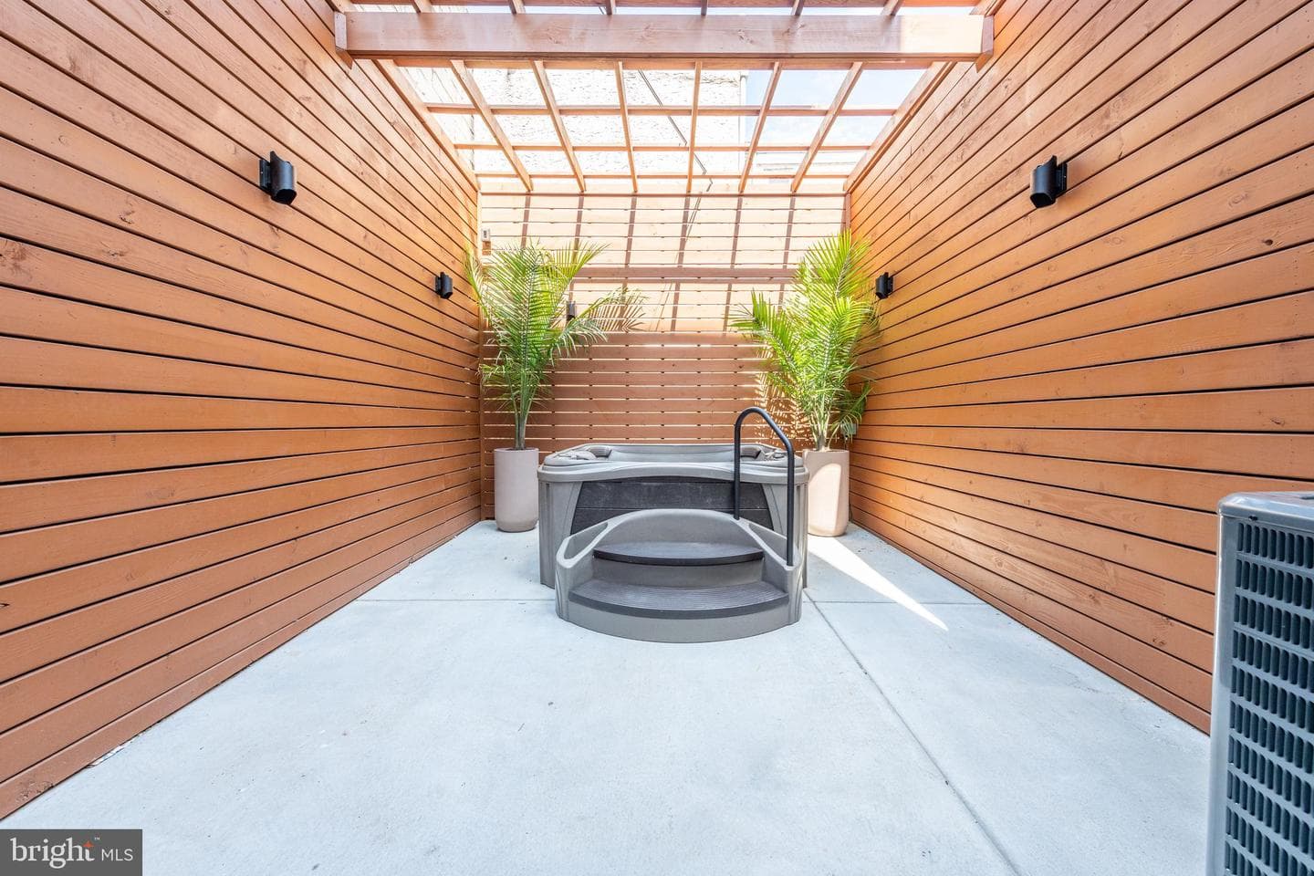217 Tasker Street photo 24