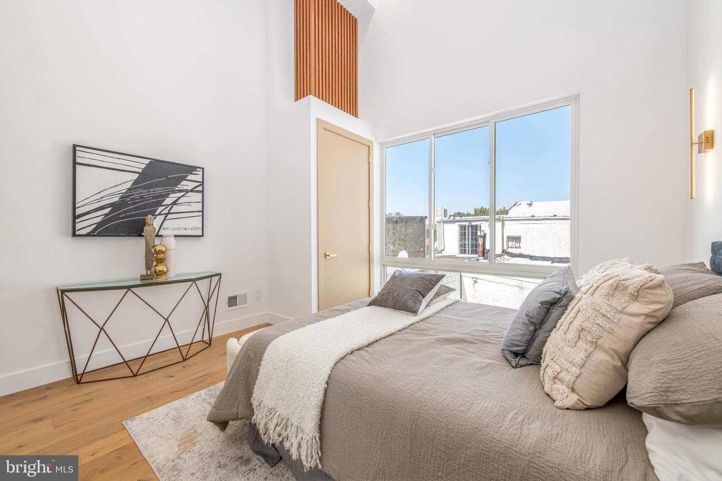 217 Tasker Street photo 34