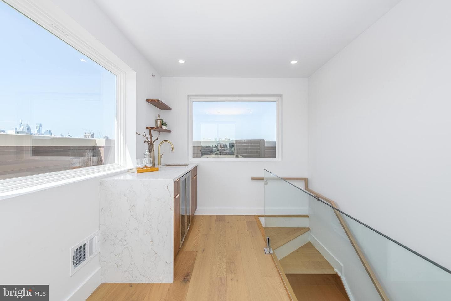 217 Tasker Street photo 42