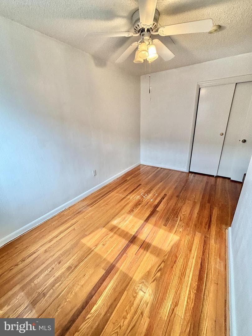 1827 Arnold Street photo 22
