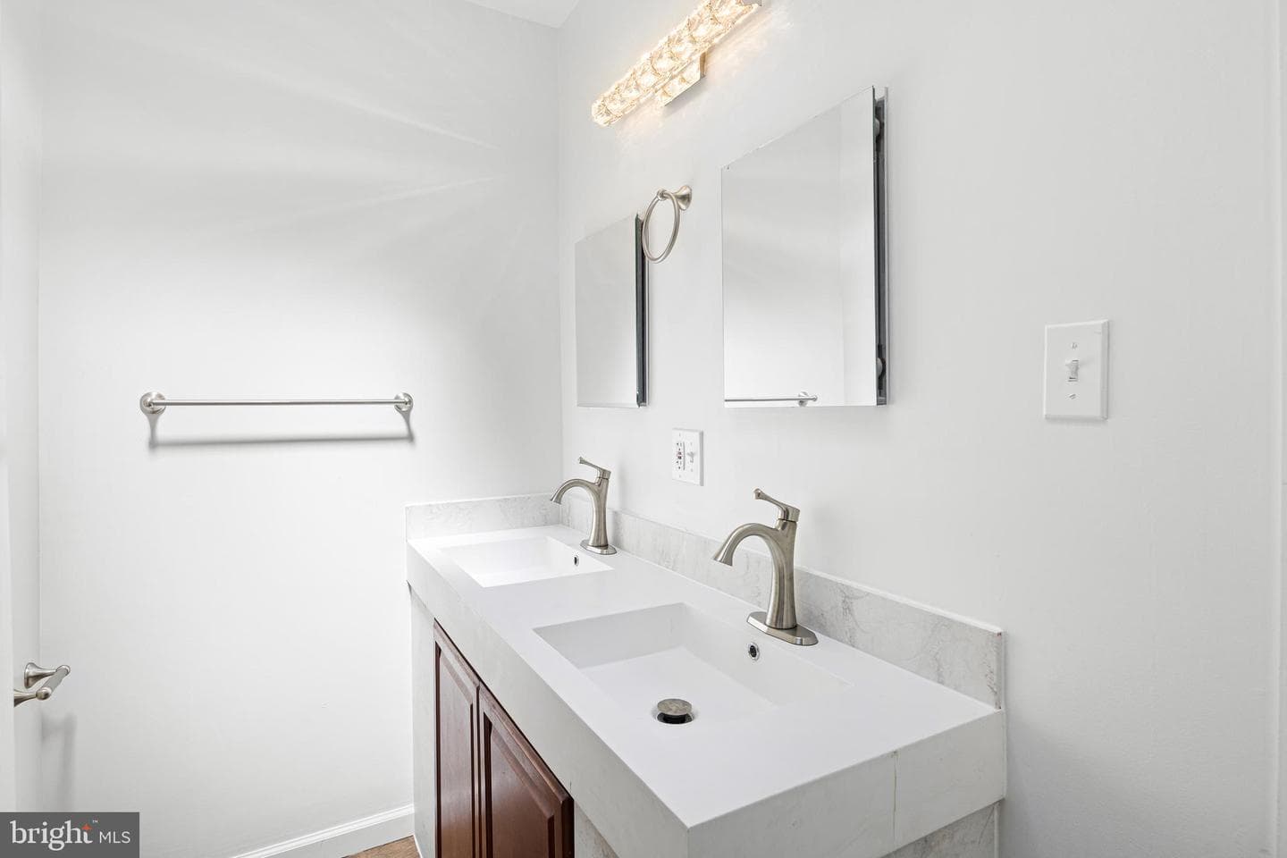 5615 Ridgewood Street photo 23