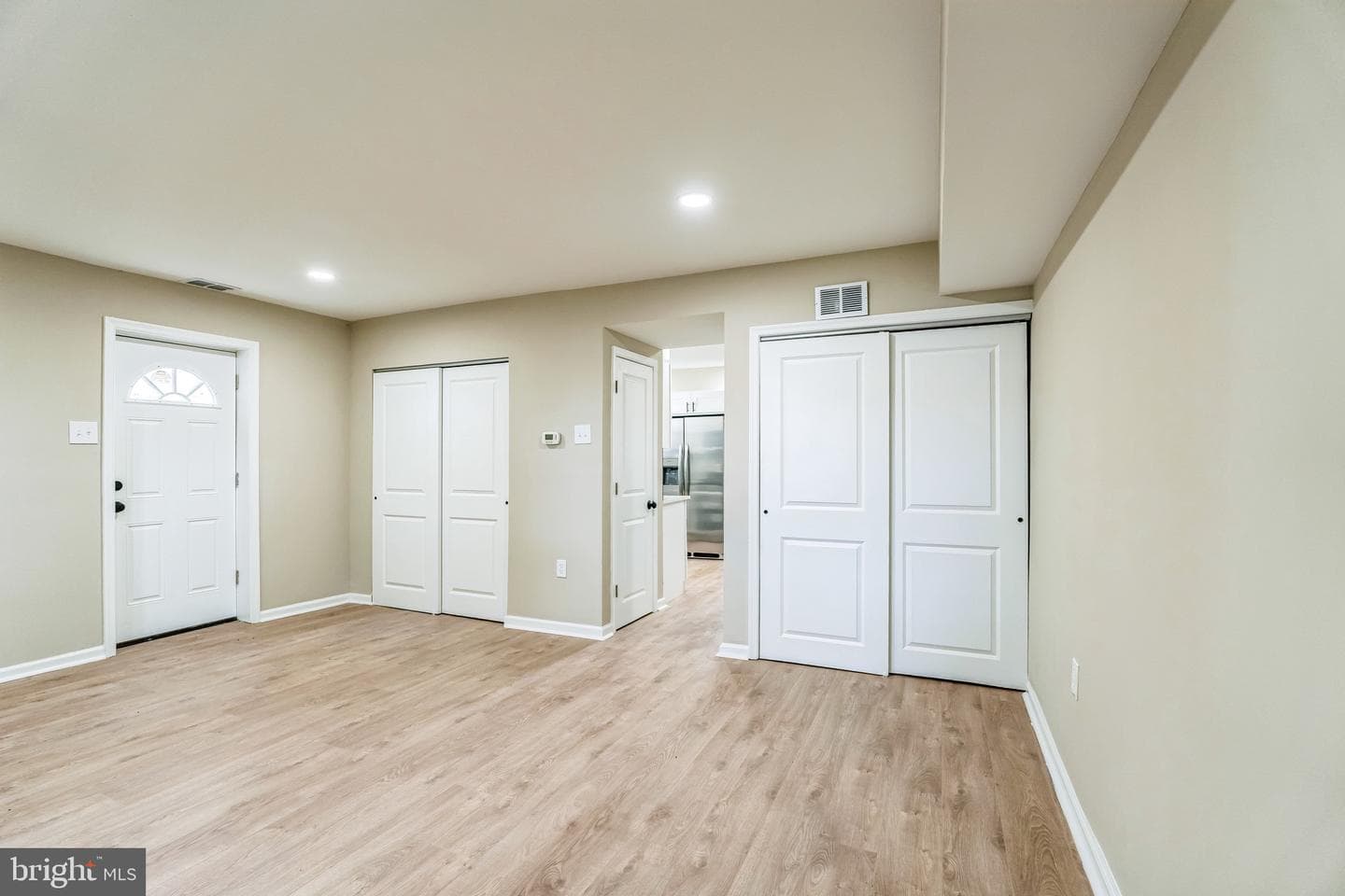 5734 Harbison Avenue photo 11