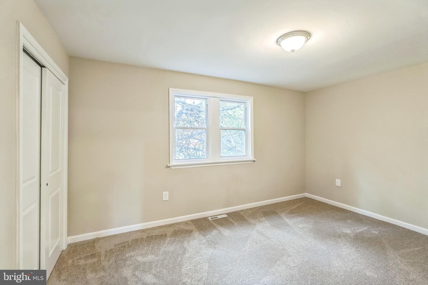 5734 Harbison Avenue photo 23