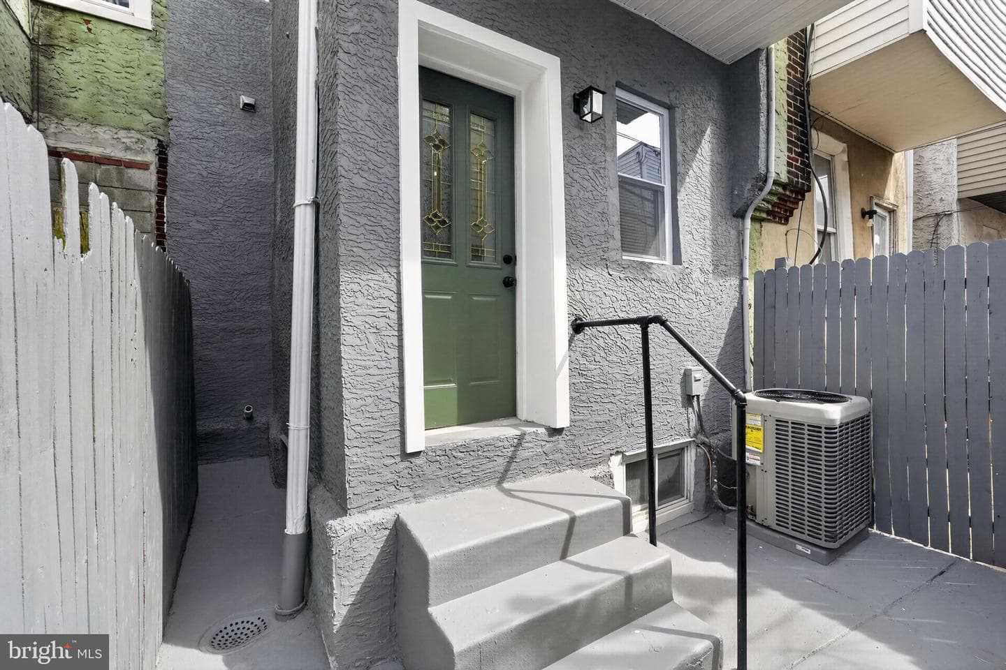 2536 S Philip Street photo 27