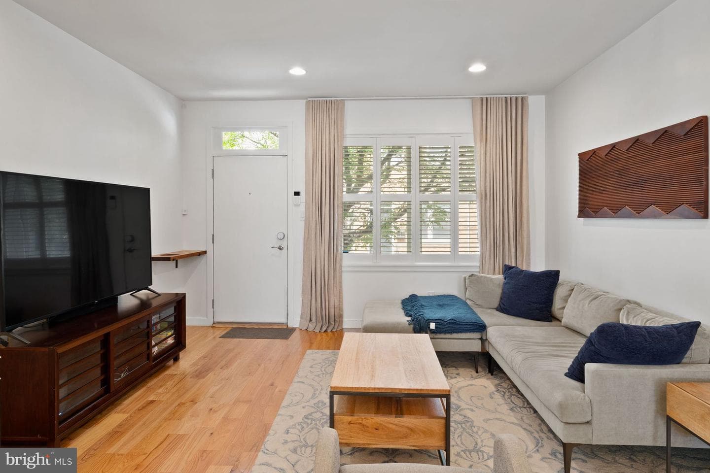 1836 Manton Street photo 3