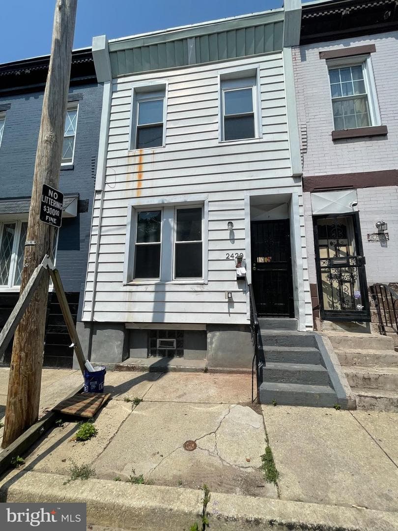 2420 N Garnet Street photo 1